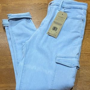 Levi’s NWT Skinny High Rise 721 jeans
